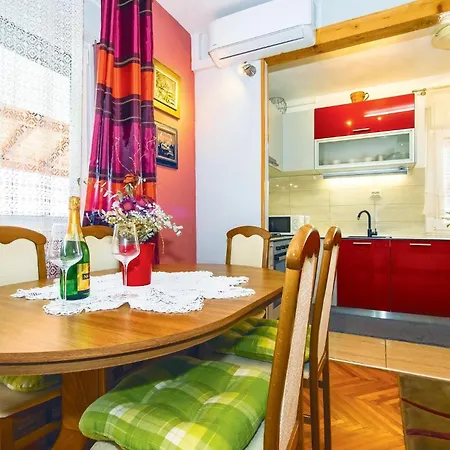 With Sea View 04 奥米什