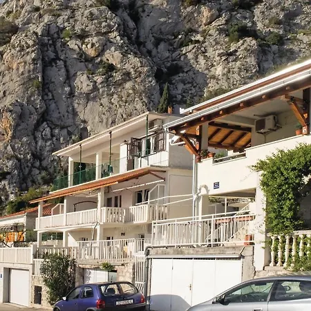 In With House Sea View Apartment Omis