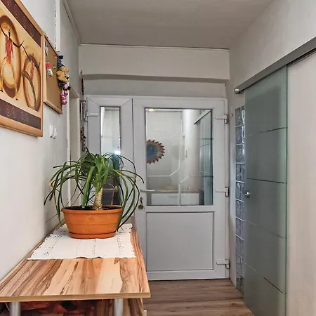 In With House Sea View Apartment
