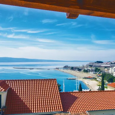 Apartman With Sea View 04 *